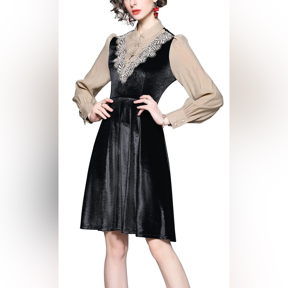 NWT KAIMILAN Chic Velvet Dress with Beige Accents
